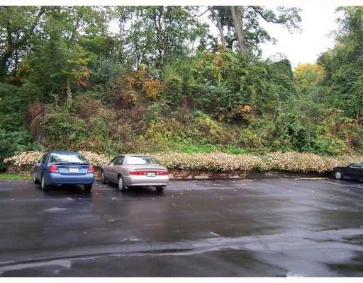 1261 Riverside Drive Bridgewater, PA 15009 - Photo 17 of 18 Parking Lot/Garage.