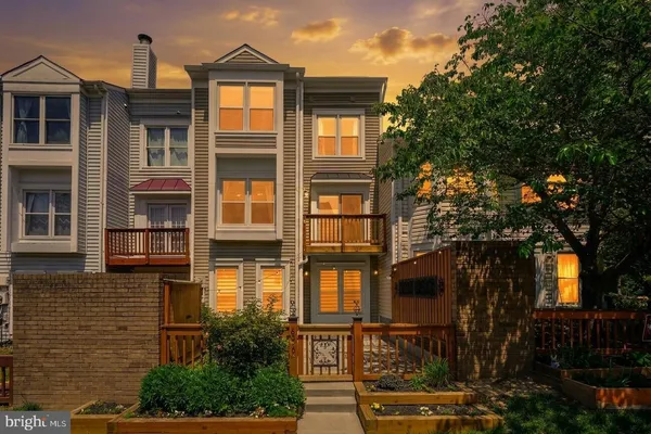 $3,200 | 6010 Sunset Ridge Court, Centreville, VA 20121