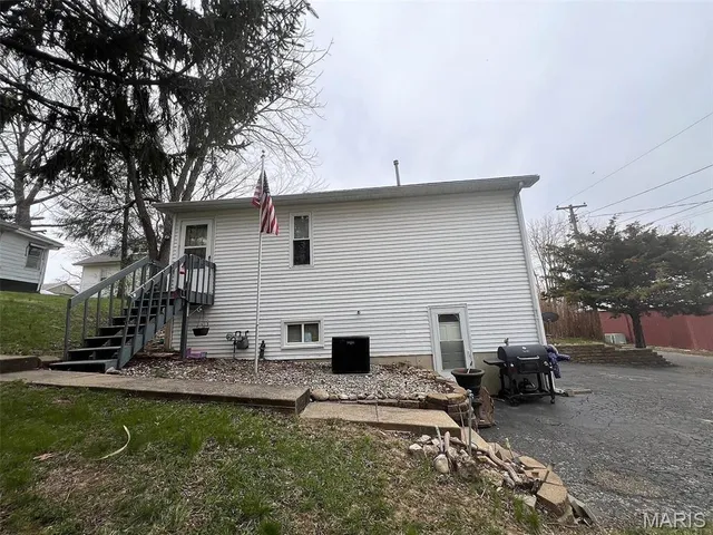 $107,900 | 429 North Kennedy Boulevard, Vandalia, IL 62471