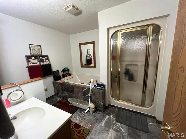 $107,900 | 429 North Kennedy Boulevard, Vandalia, IL 62471