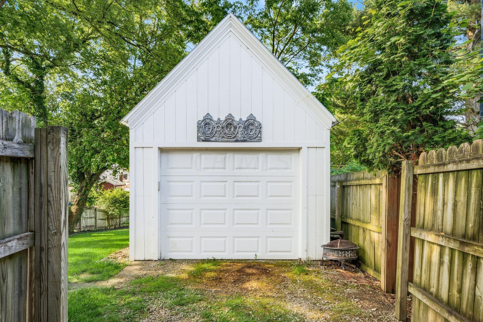 113 Chase Road Columbus, OH 43214 - Photo 28 of 35 Garage