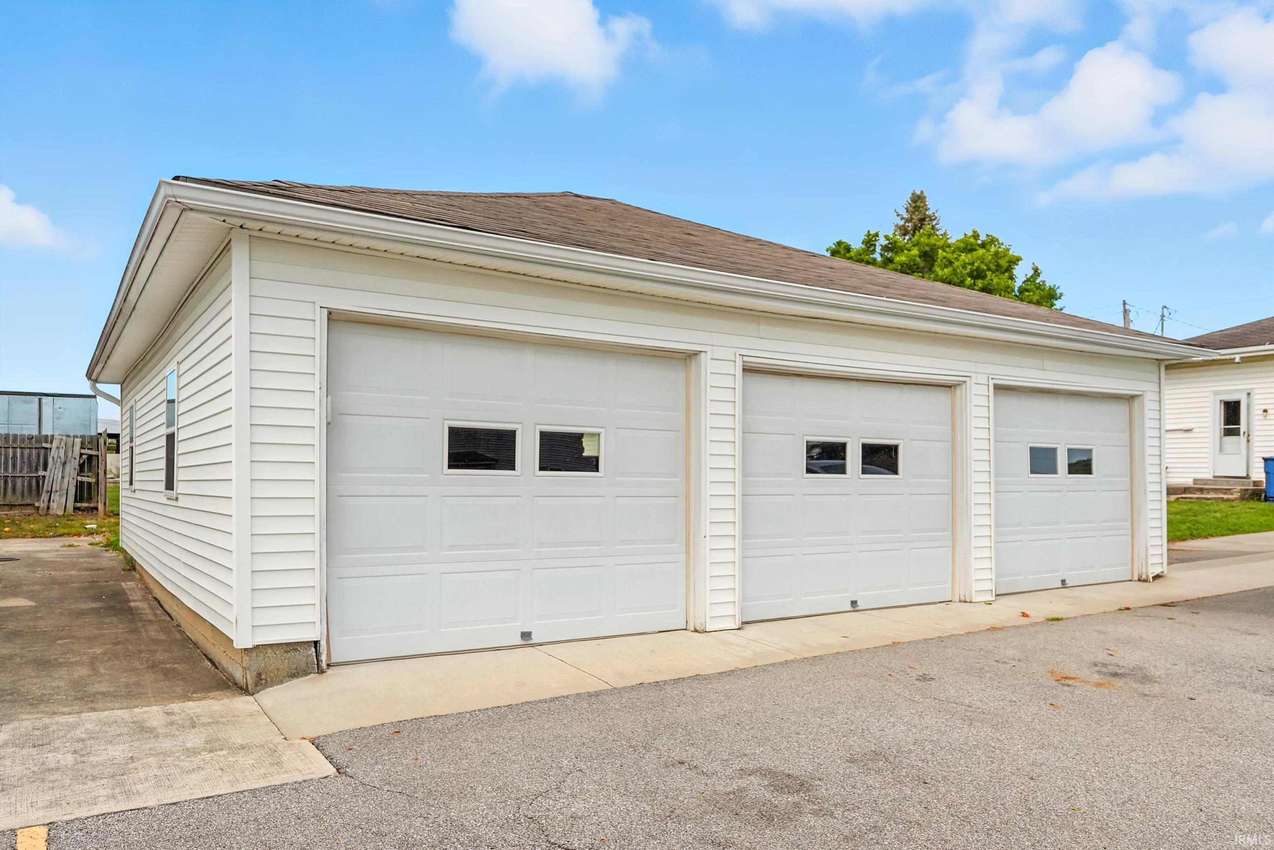 16615 Lima Road Huntertown, IN 46748 - Photo 22 of 35 Gallery Image 22