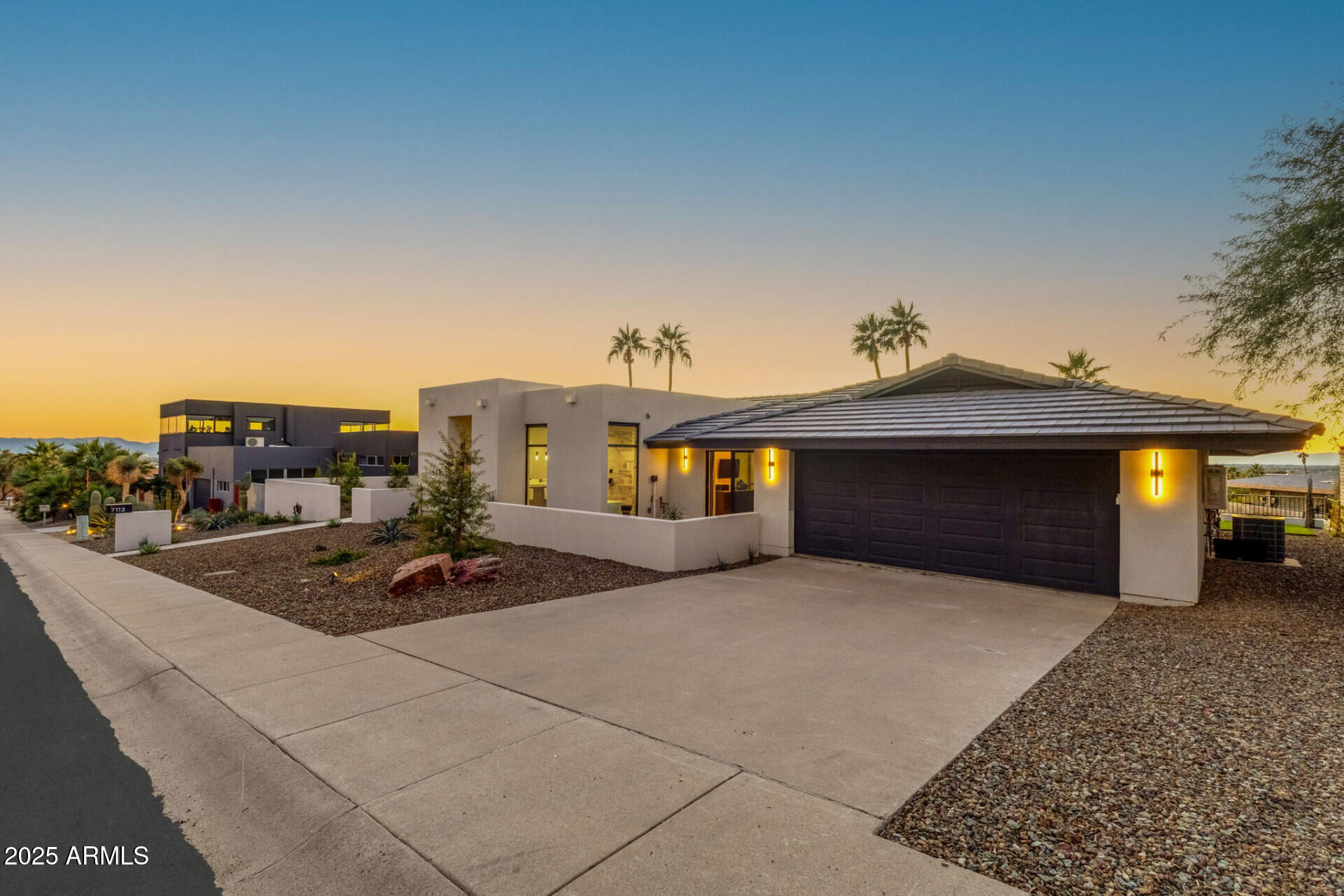 7112 North 23rd Way Phoenix, AZ 85020 - Photo 3 of 50 a view of a house with a patio