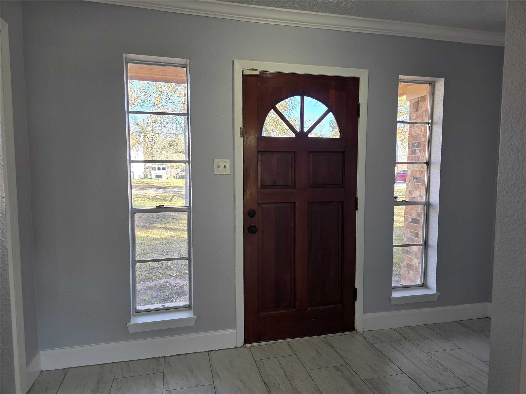 1819 Papoose Trail Crosby, TX 77532 - Photo 11 of 26 an empty room with wooden floor closet and windows