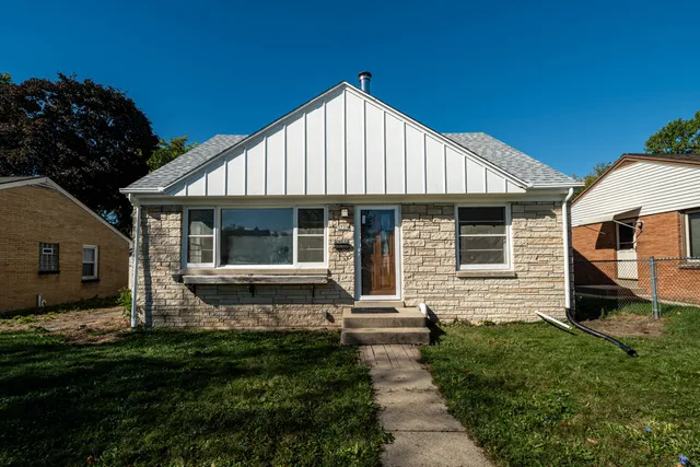 $249,500 | 3739 North 97th Place, Milwaukee, WI 53222