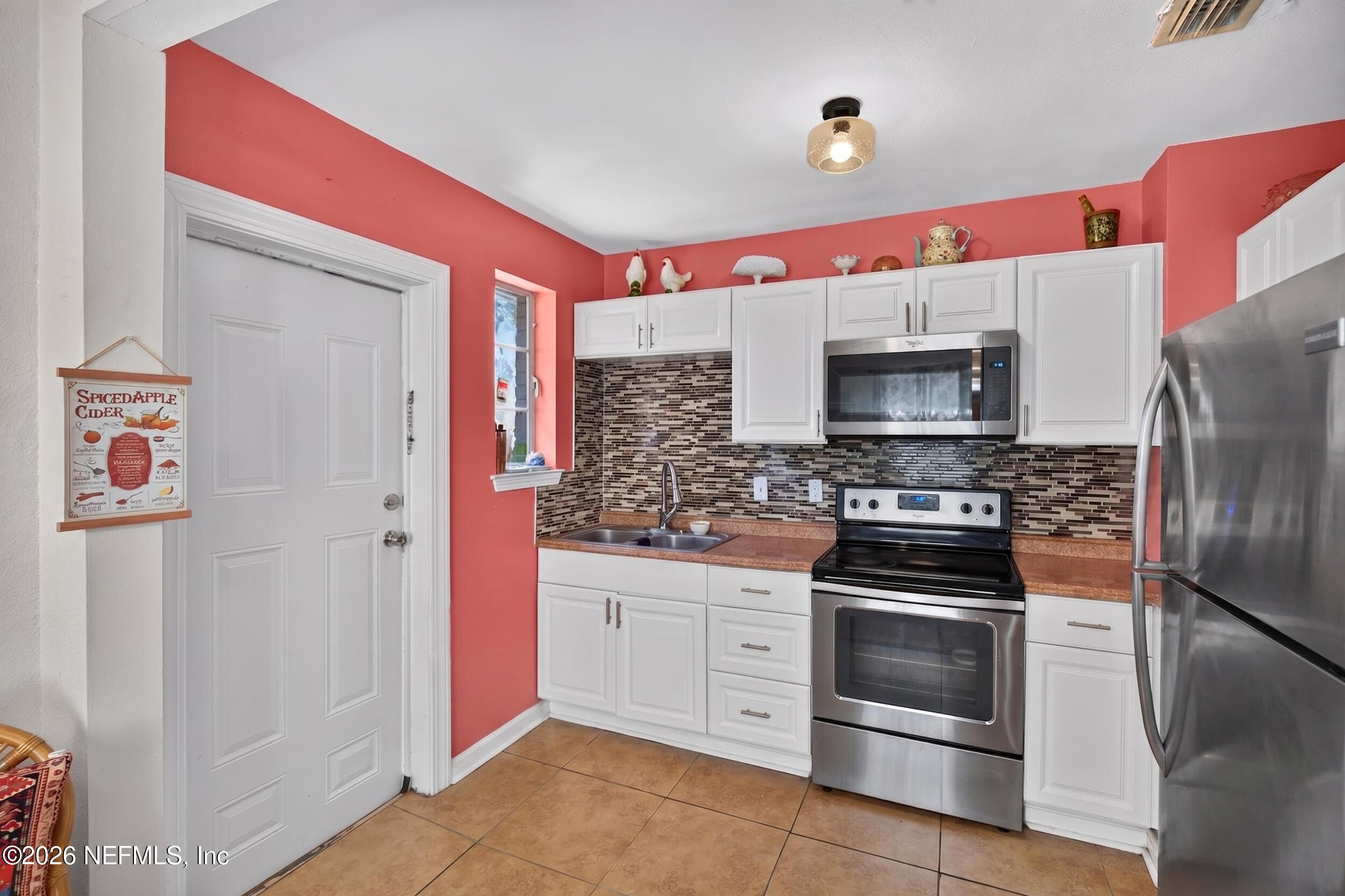 3308 Sheridan Road Jacksonville, FL 32207 - Photo 22 of 50 17_kitchen 3