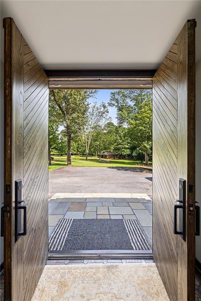 9650 Coleman Road Roswell, GA 30075 - Photo 7 of 97