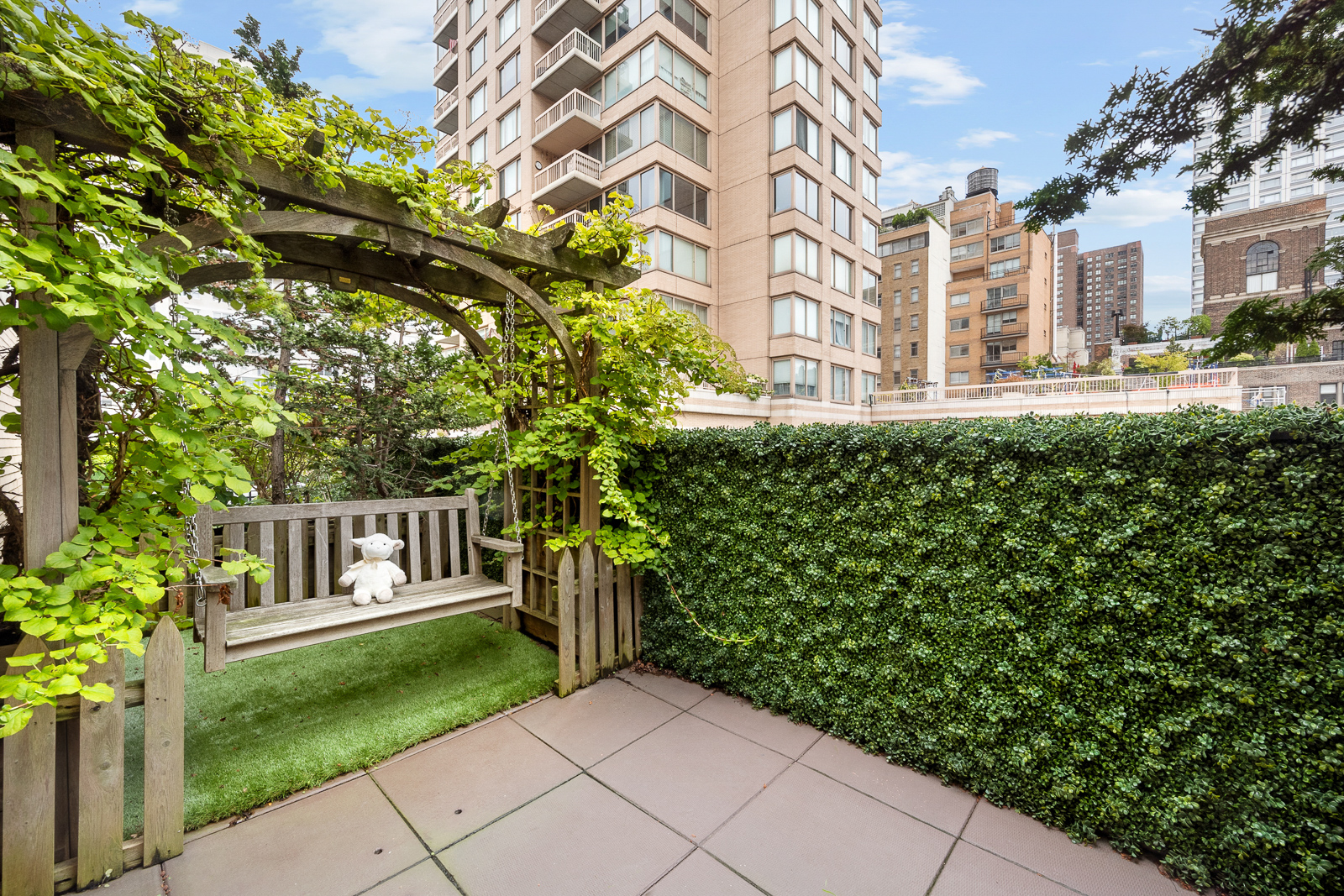 205 East 68th Street, Unit PHA Manhattan, NY 10021 - Photo 16 of 19