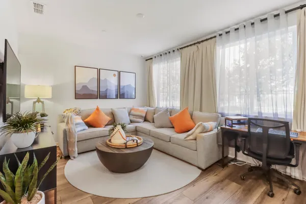$419,000 | 5301 East Commerce Way, Unit 74102, Sacramento, CA 95835