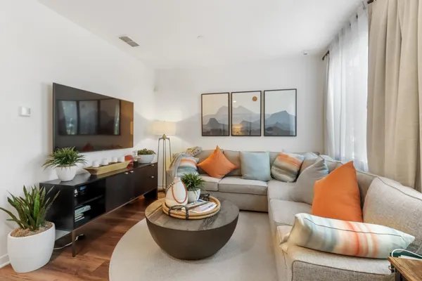 $419,000 | 5301 East Commerce Way, Unit 74102, Sacramento, CA 95835