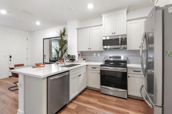 $419,000 | 5301 East Commerce Way, Unit 74102, Sacramento, CA 95835