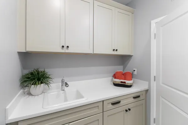 $419,000 | 5301 East Commerce Way, Unit 74102, Sacramento, CA 95835
