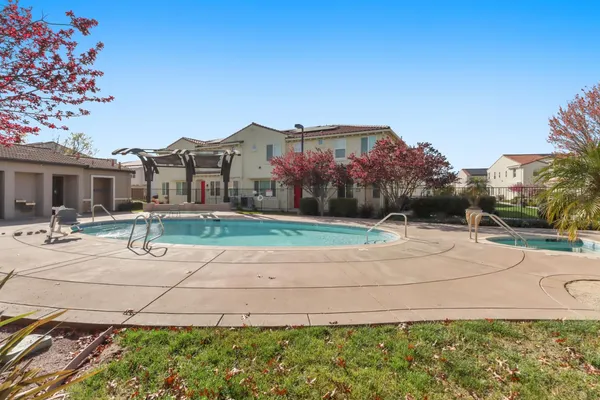 $419,000 | 5301 East Commerce Way, Unit 74102, Sacramento, CA 95835
