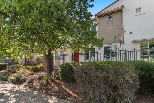 $419,000 | 5301 East Commerce Way, Unit 74102, Sacramento, CA 95835