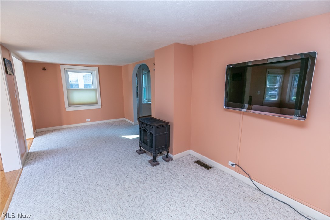 17910 Windward Road Cleveland, OH 44119 - Photo 4 of 25 Gallery Image 4