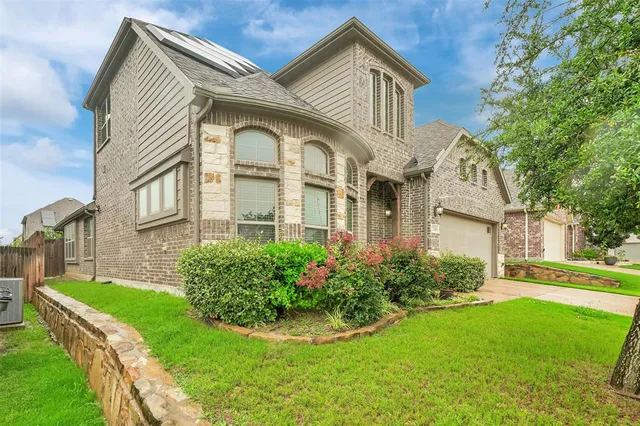 front view of house with a yard