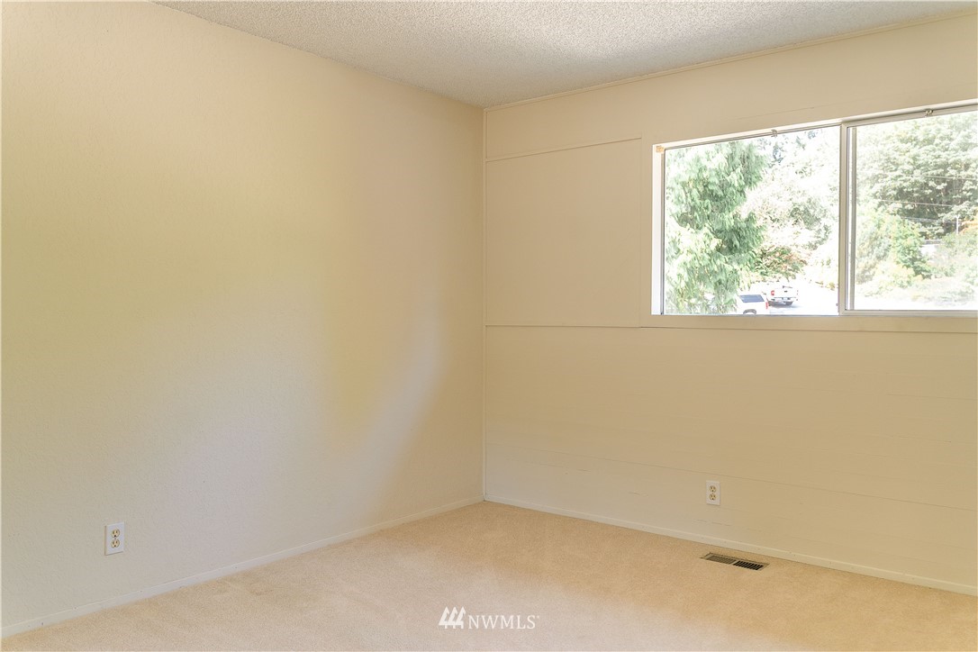 118 212th Street Southeast Bothell, WA 98021 - Photo 11 of 24