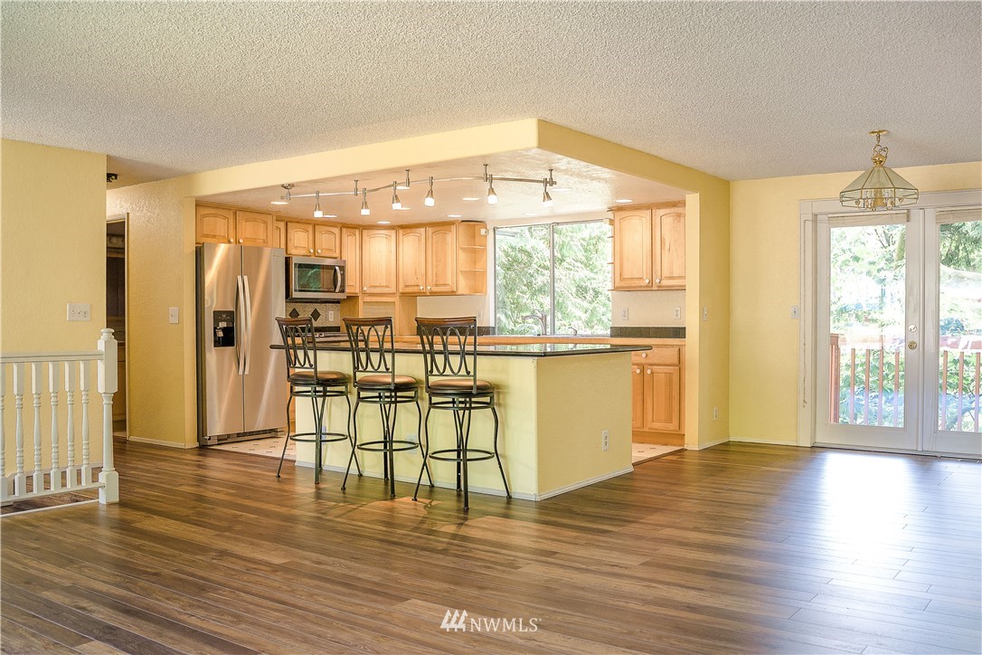 118 212th Street Southeast Bothell, WA 98021 - Photo 4 of 24