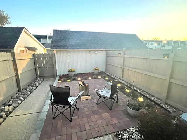 $229,900 | 558 Chard Court, Grayslake, IL 60030