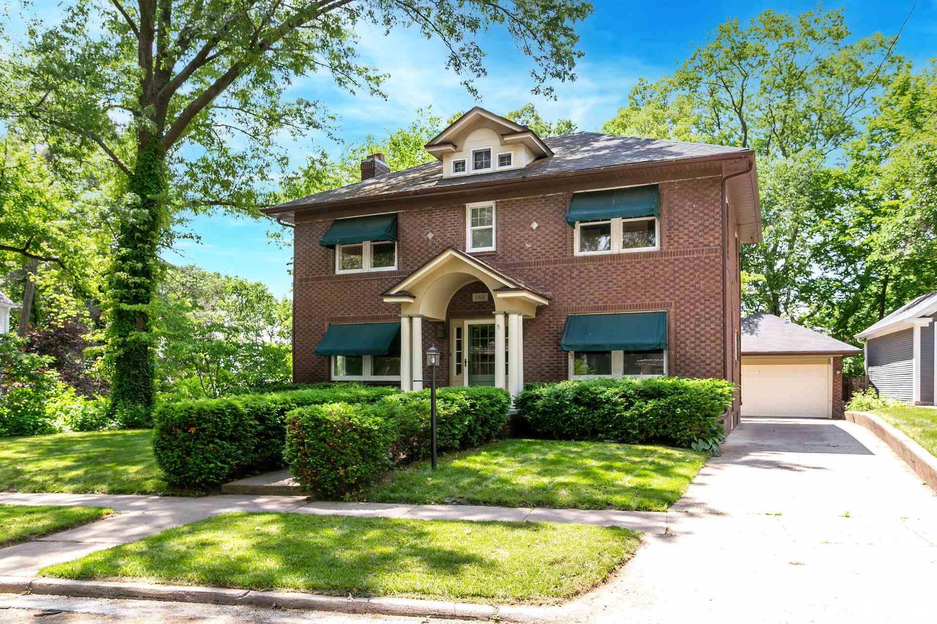148 Forest Road Davenport, IA 52803 - Photo 3 of 44 Gallery Image 3