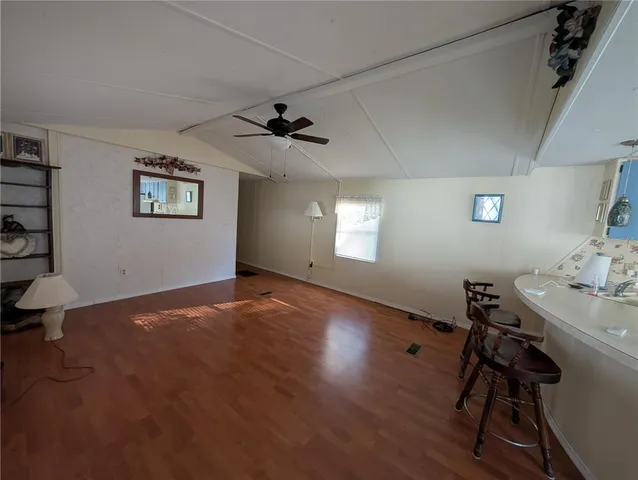 $1,200 | 5535 Bethany Loop, Zephyrhills, FL 33542