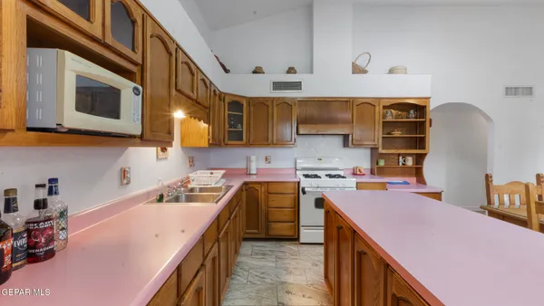 $340,000 | 120 Wreath Court, Fabens, TX 79838