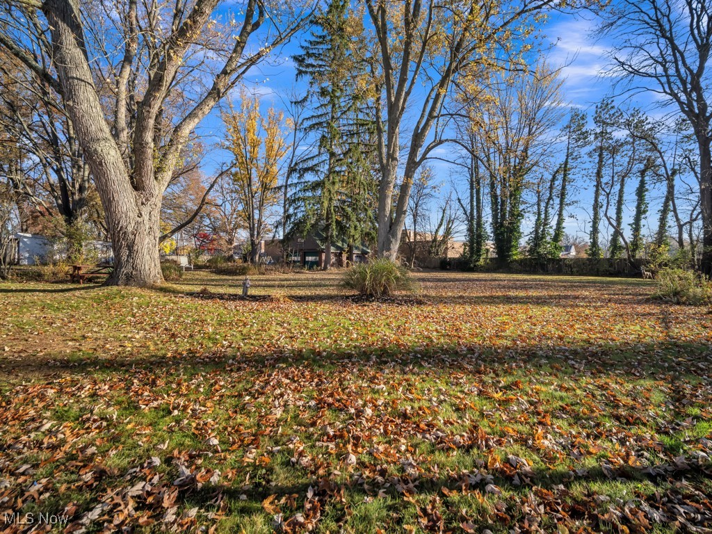 5495 Burns Road North Olmsted, OH 44070 - Photo 11 of 49