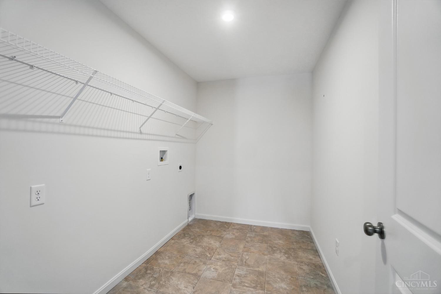 7334 Hunters Ridge Lane Cincinnati, OH 45247 - Photo 37 of 39 Gallery Image 37
