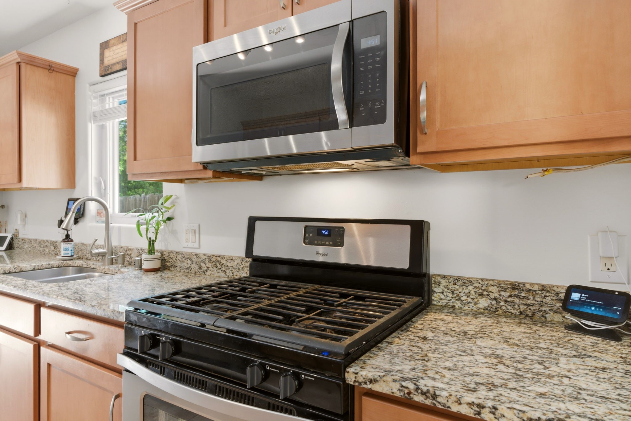 3 Silver Buckle Road Santa Fe, NM 87508 - Photo 17 of 34 Gas range