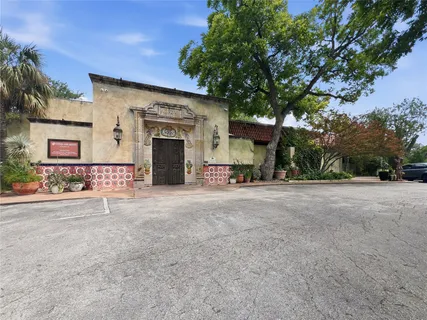 $699,000 | 5214 Woodview Avenue, Austin, TX 78756