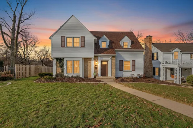 $269,900 | 422 North Gardiner Avenue, Rockford, IL 61107