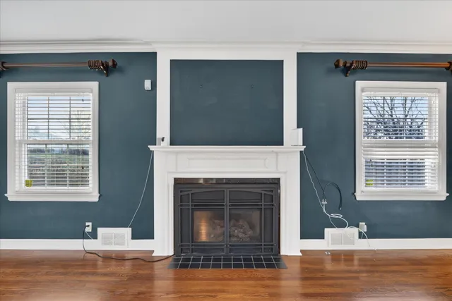 $269,900 | 422 North Gardiner Avenue, Rockford, IL 61107