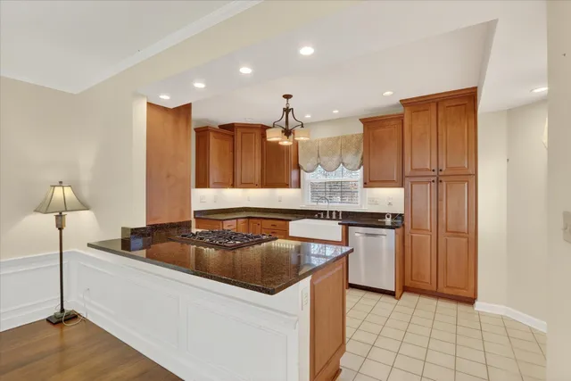 $269,900 | 422 North Gardiner Avenue, Rockford, IL 61107