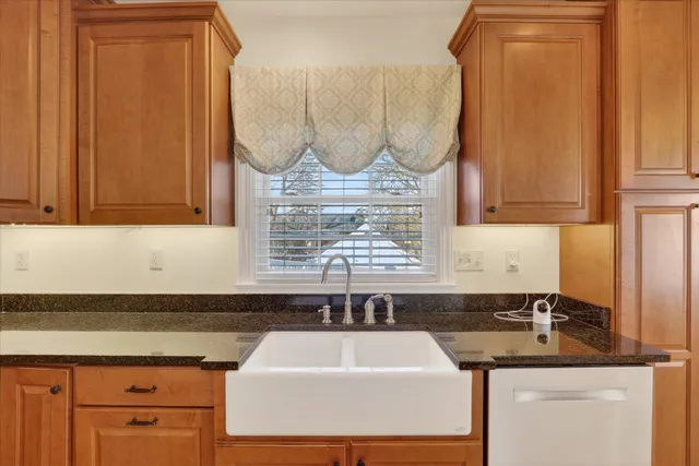 $269,900 | 422 North Gardiner Avenue, Rockford, IL 61107