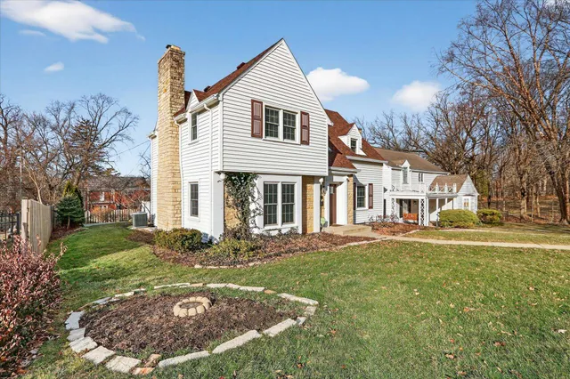 $269,900 | 422 North Gardiner Avenue, Rockford, IL 61107