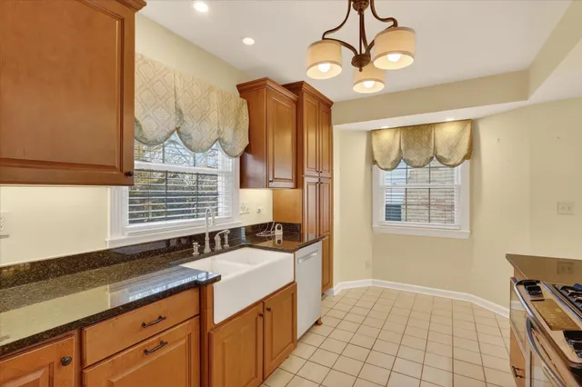 $269,900 | 422 North Gardiner Avenue, Rockford, IL 61107