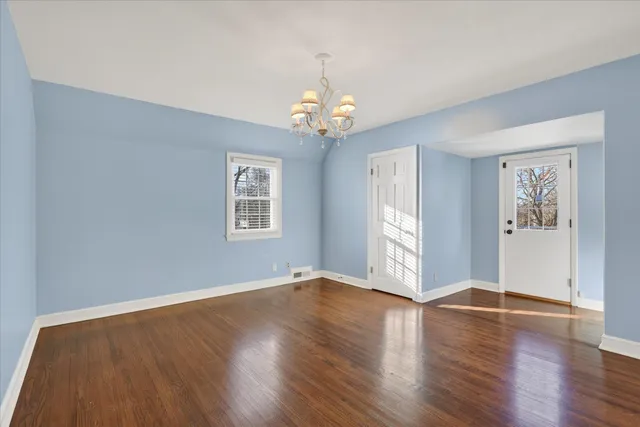 $269,900 | 422 North Gardiner Avenue, Rockford, IL 61107