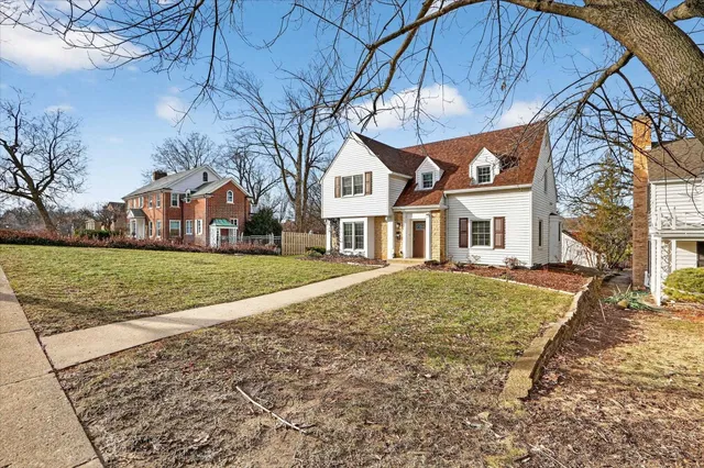 $269,900 | 422 North Gardiner Avenue, Rockford, IL 61107