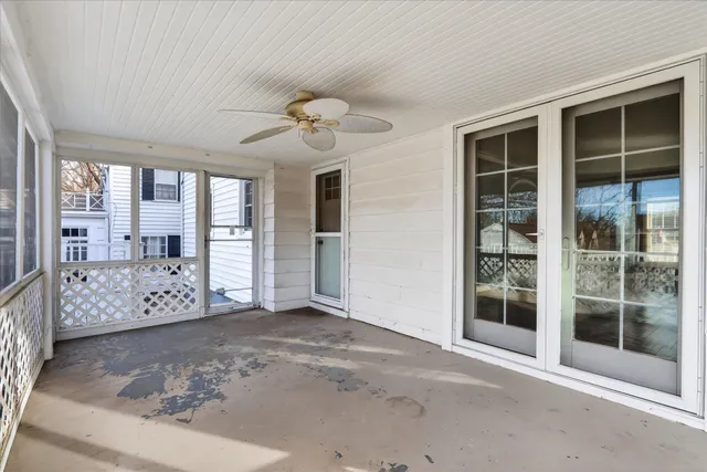 $269,900 | 422 North Gardiner Avenue, Rockford, IL 61107