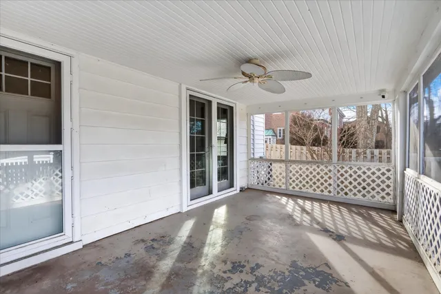 $269,900 | 422 North Gardiner Avenue, Rockford, IL 61107