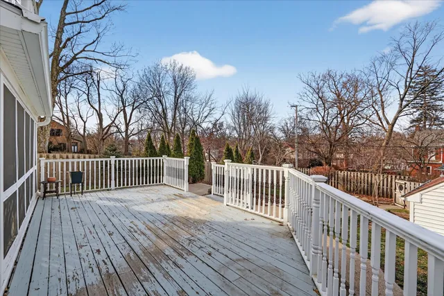 $269,900 | 422 North Gardiner Avenue, Rockford, IL 61107