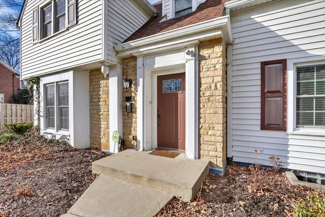 $269,900 | 422 North Gardiner Avenue, Rockford, IL 61107