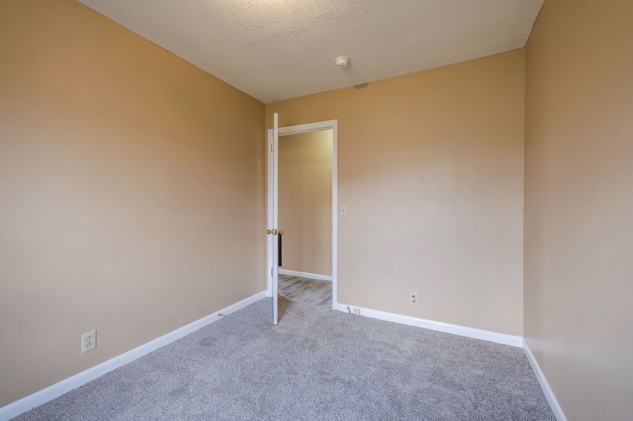 6712 Upton Lane Nashville, TN 37209 - Photo 11 of 18 a view of an empty room