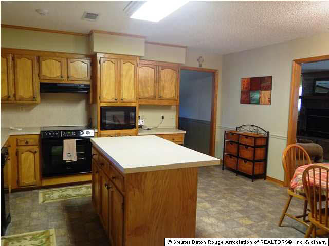 7791 Kripple K Road Denham Springs, LA 70706 - Photo 2 of 29 Gallery Image 2