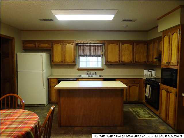 7791 Kripple K Road Denham Springs, LA 70706 - Photo 3 of 29 Gallery Image 3