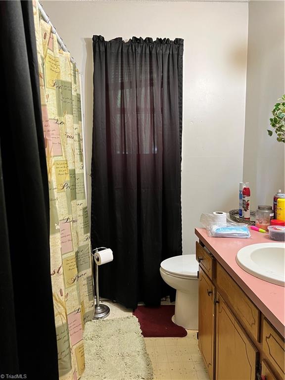 1429 Feezor Road Lexington, NC 27292 - Photo 10 of 12 full bath