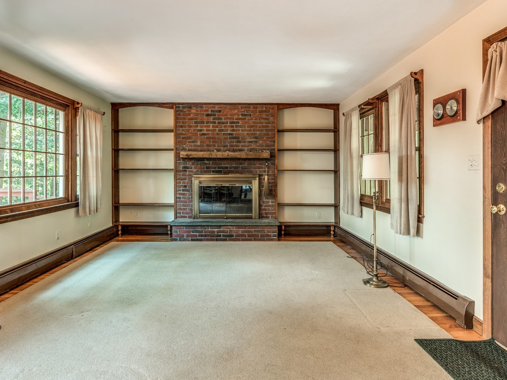 42 Crestwood Road Marblehead, MA 01945 - Photo 11 of 24