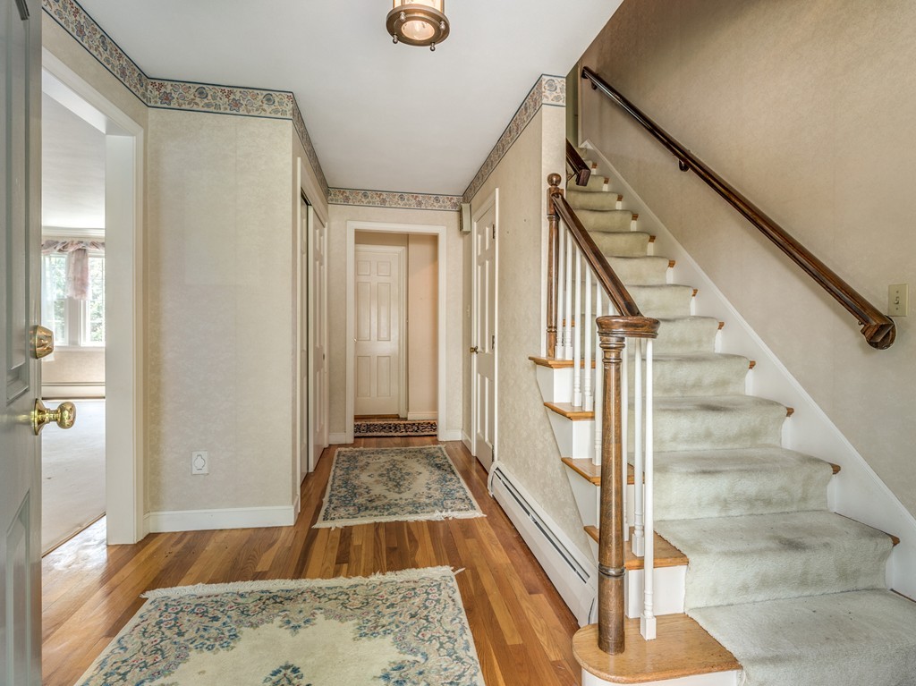42 Crestwood Road Marblehead, MA 01945 - Photo 5 of 24