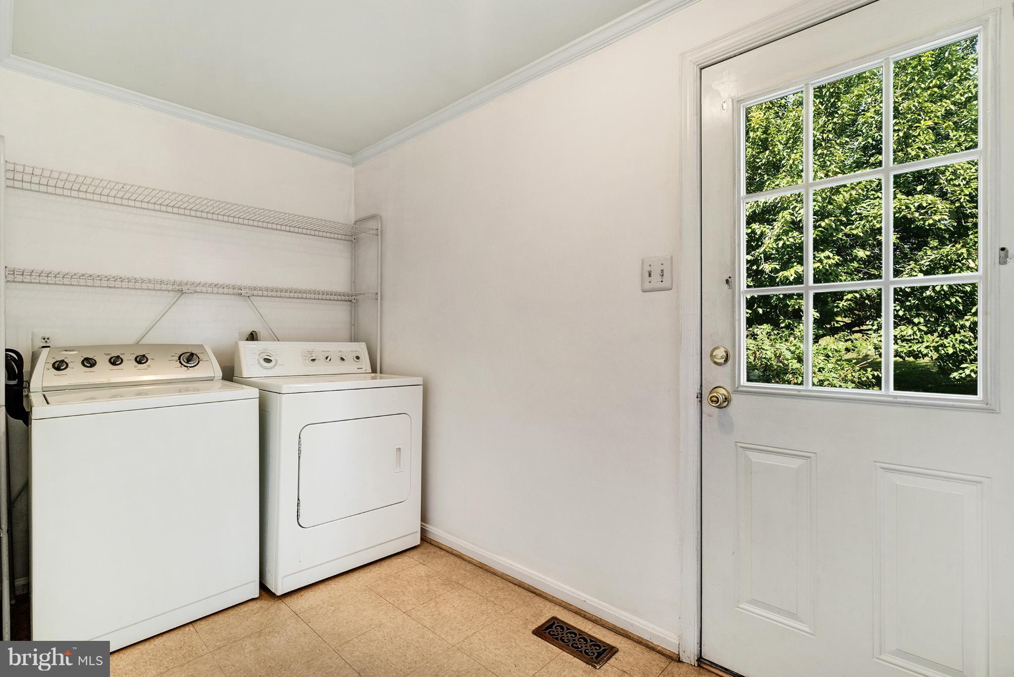 37217 Jeb Stuart Road Purcellville, VA 20132 - Photo 11 of 30 Interior (General)