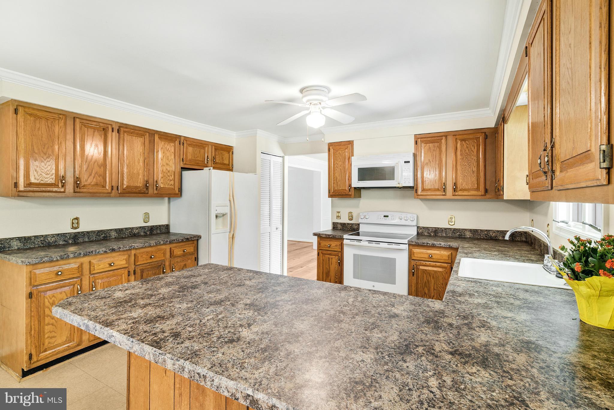 37217 Jeb Stuart Road Purcellville, VA 20132 - Photo 17 of 30 Kitchen